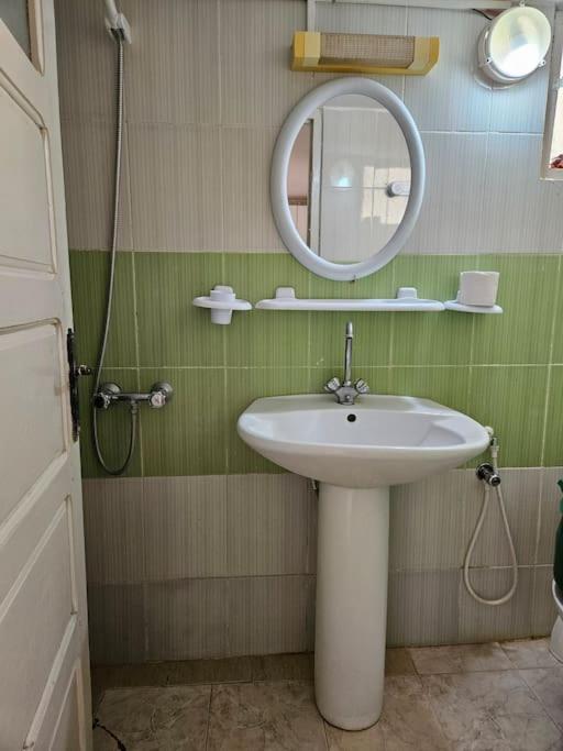 Hadhri Appartement Tozeur Exteriér fotografie